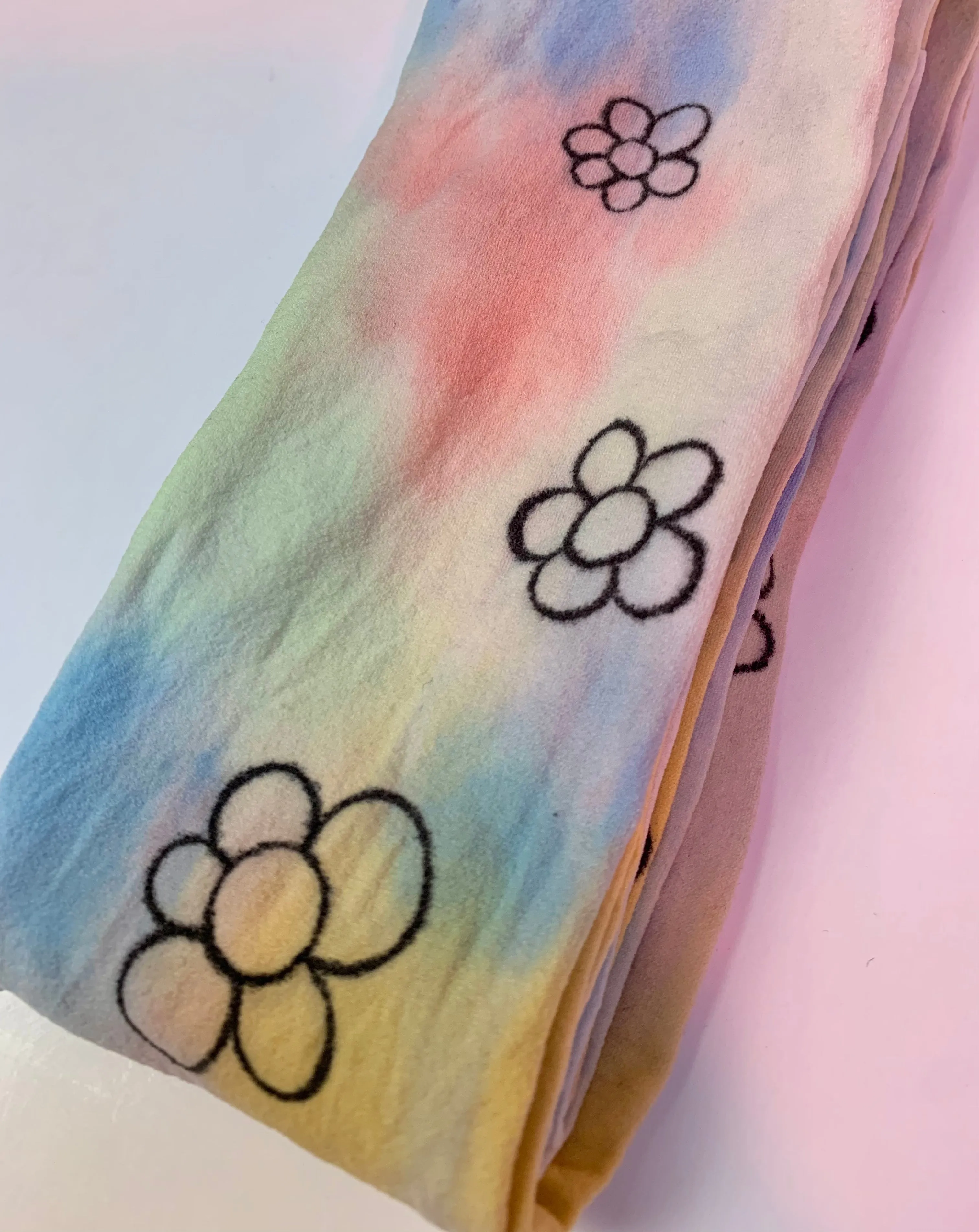 Daisy rainbow dyed tights