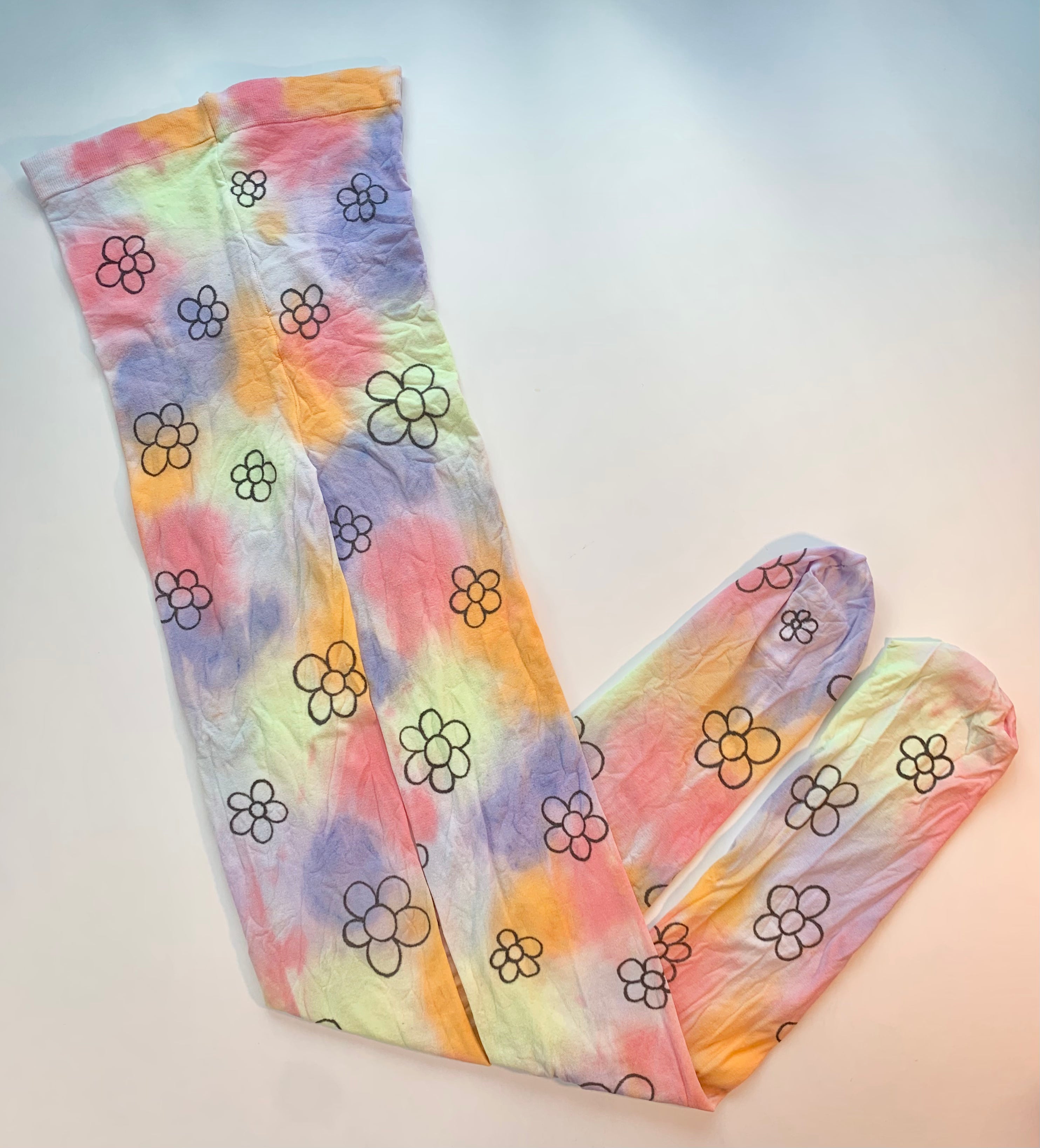 Daisy rainbow dyed tights