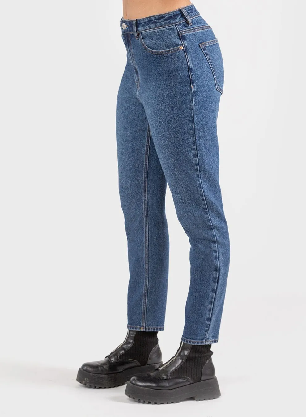 Dex Mom Jeans in Mid Blue