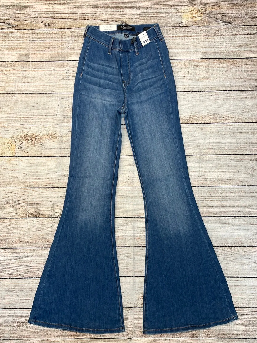 Judy Blue Hi Waist Pull-On Super Flare Jeans