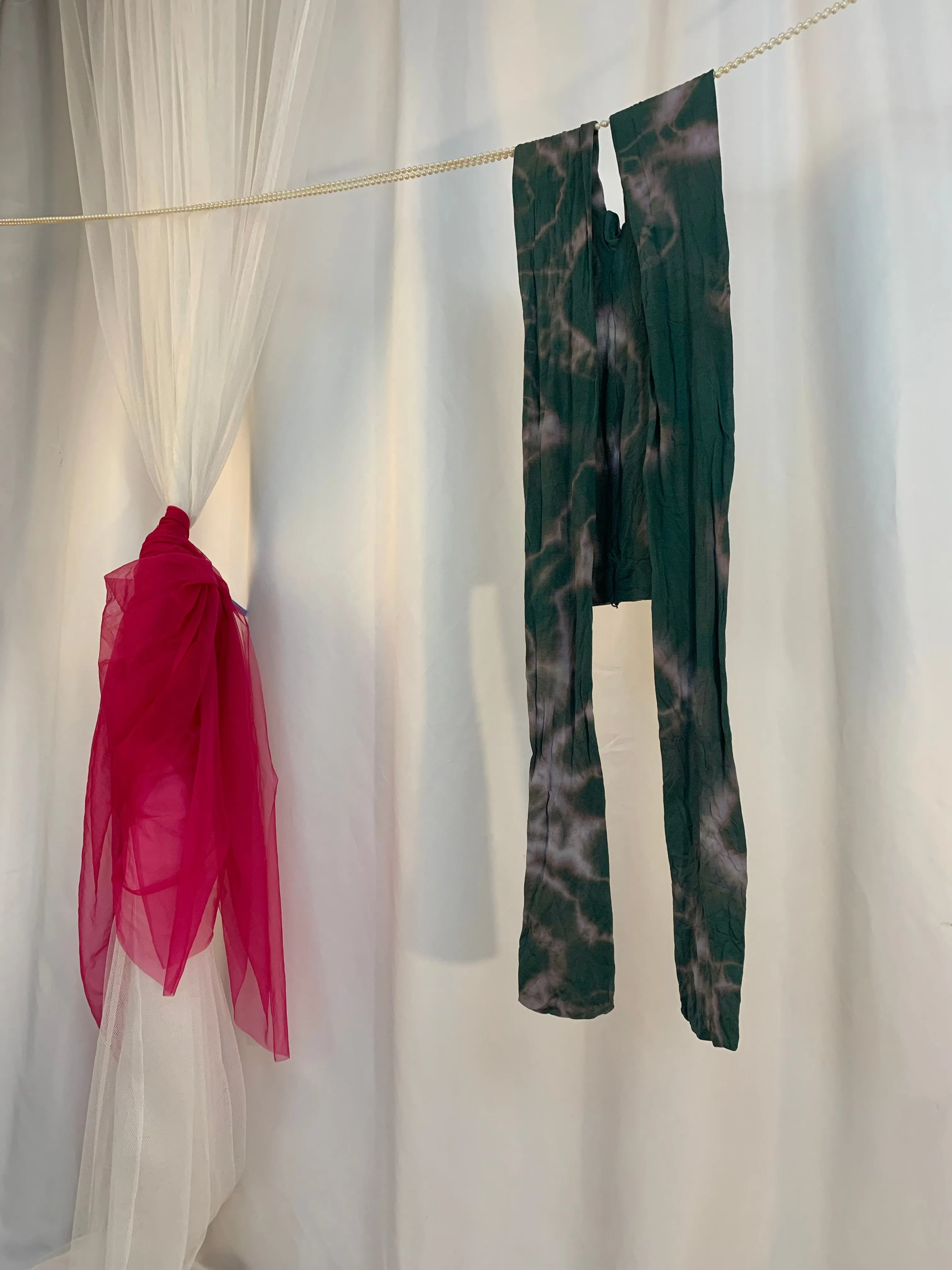 Root tie dye tights