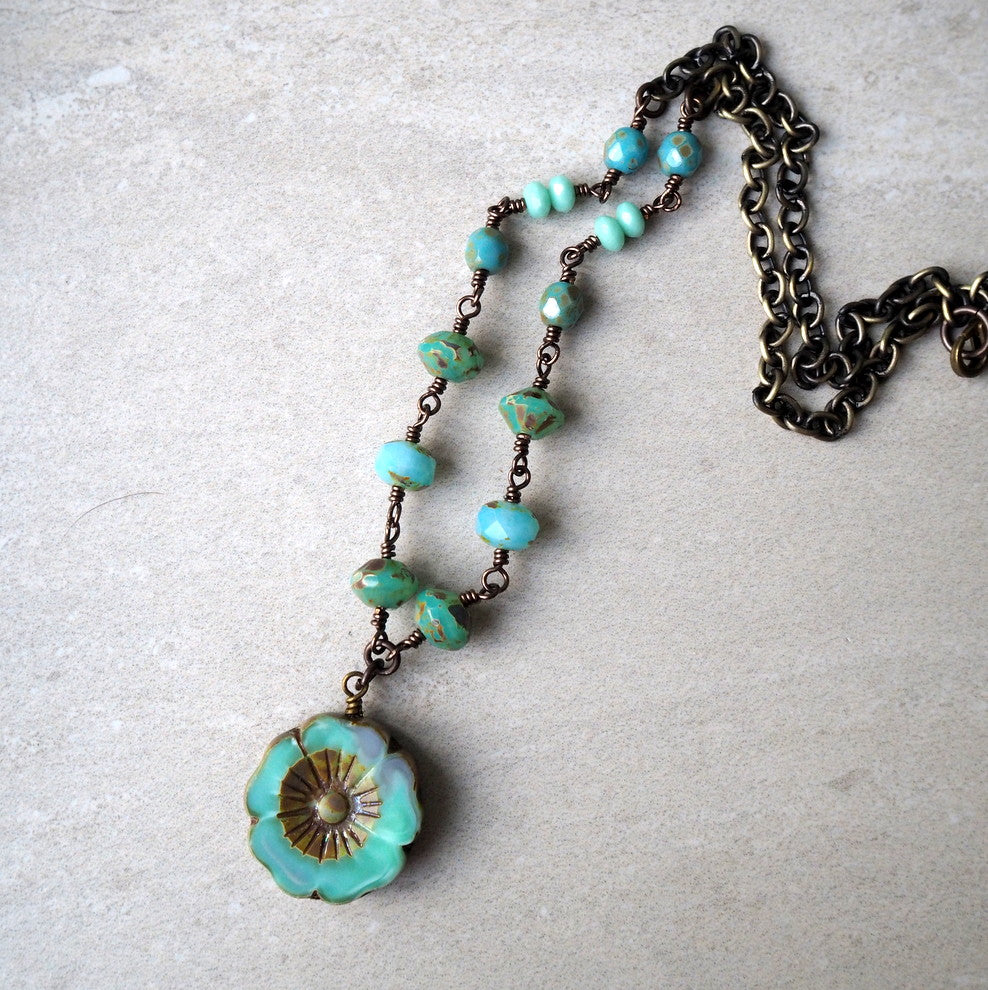 Turquoise Flower Beaded Necklace