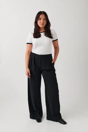 Wide tailored trousers